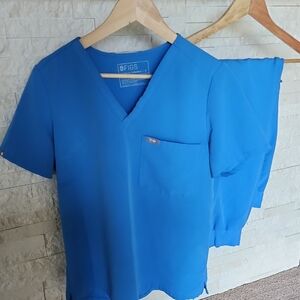 Figs Women's Blue Scrub Set